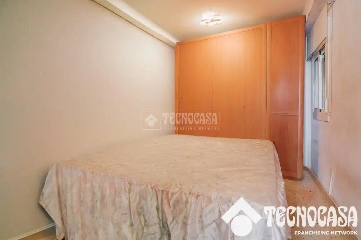 Habitación de Piso en venta en Badalona con Balcón