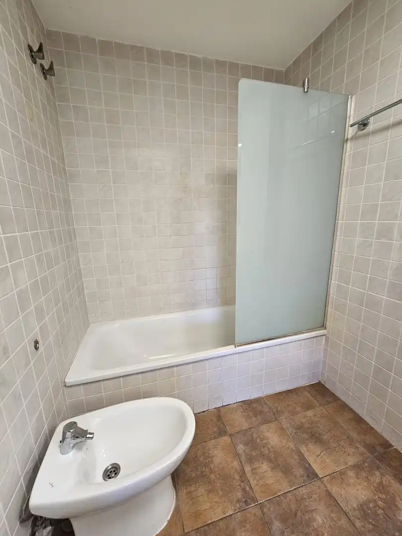 Bany de Pis en venda en Chiva amb Aire condicionat, Calefacció i Terrassa