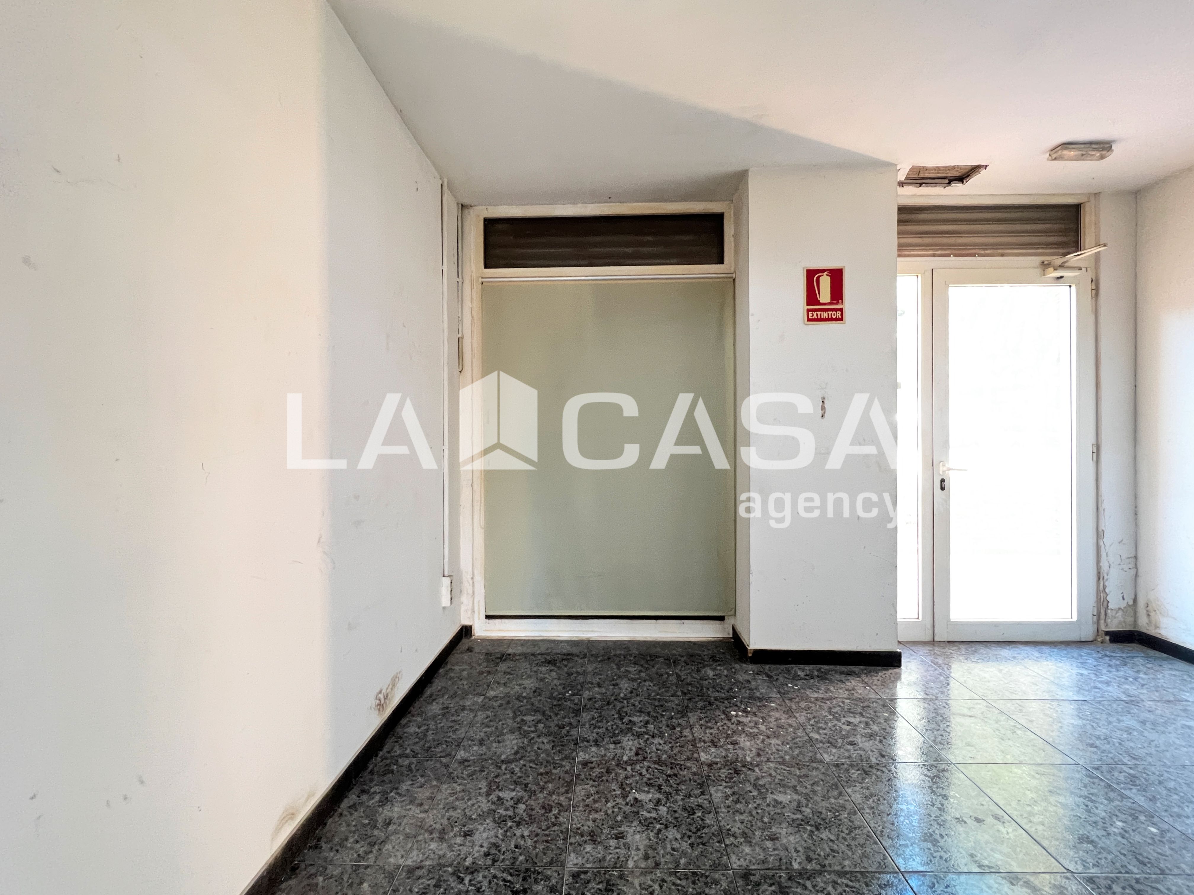 Premises for sale in Badalona