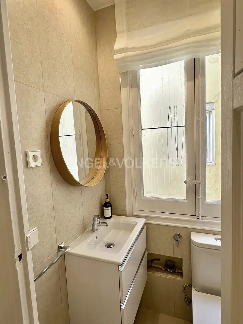Baño de Piso de alquiler en Madrid con Aire acondicionado, Calefacción y Amueblado