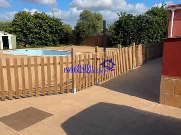 Maison rustique avec piscine à vendre à Periurbano Este - Campiña