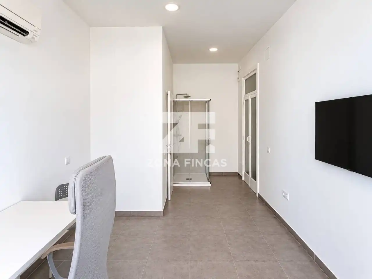 Schlafzimmer von Wohnung zum Verkauf in Badalona mit Klimaanlage, Heizung und Terrasse