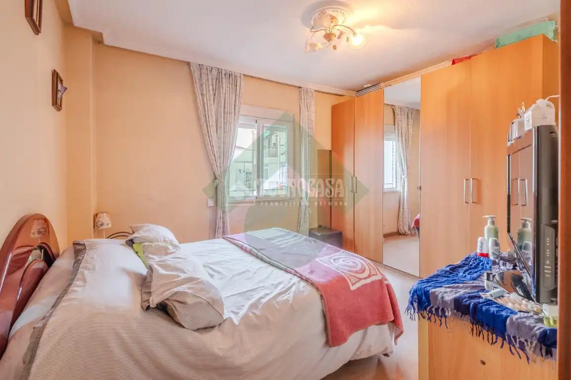Bedroom of Flat for sale in Madrid  with Air Conditioner and Heating
