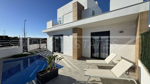Exclusivo placer de vivir en el corazón de Roldan Modernas villas de nueva construcción con piscina privada y vistas panorámicas