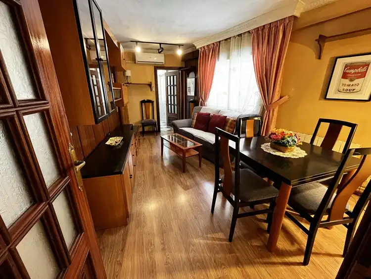 Living room of Flat for rent in Madrid  with Air Conditioner, Heating and Parquet flooring