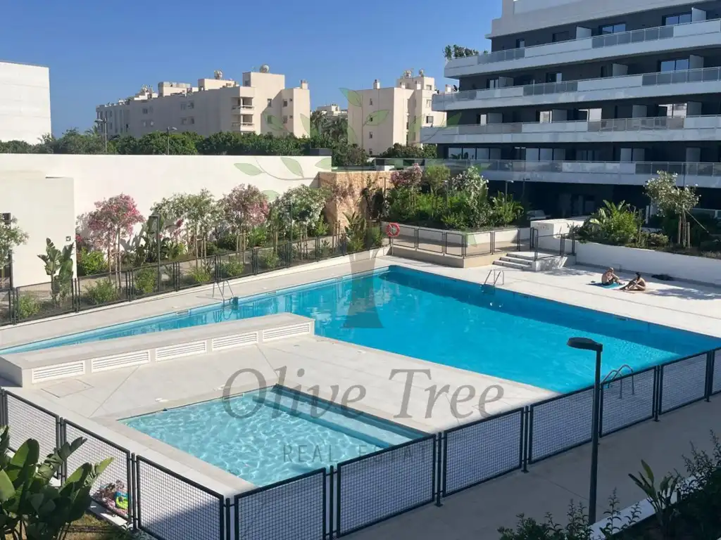 Piscina de Apartament de lloguer en Eivissa amb Terrassa i Piscina comunitària