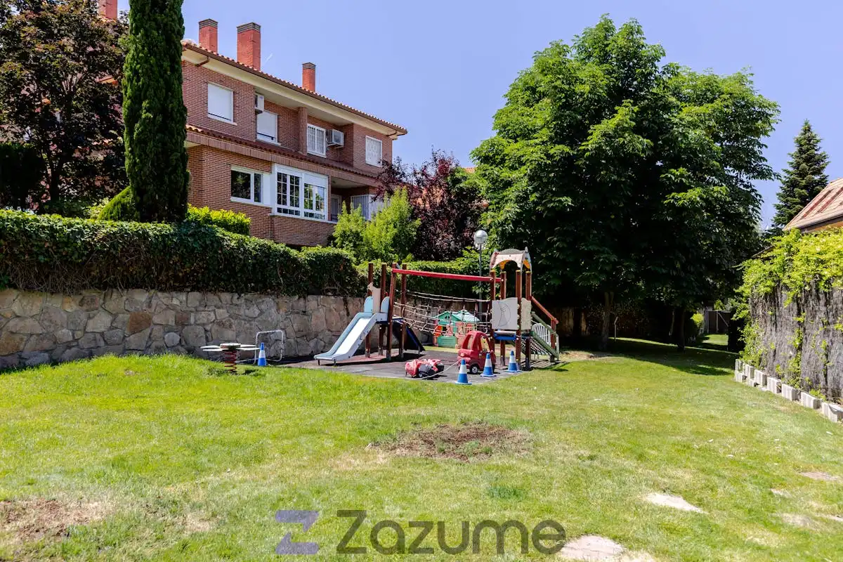 Jardí de Pis de lloguer en Las Rozas de Madrid amb Aire condicionat, Calefacció i Parquet