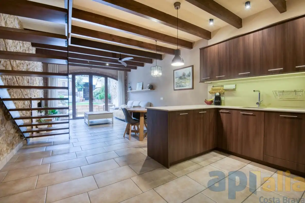 Cocina de Casa adosada en venta en Sant Feliu de Guíxols con Calefacción, Jardín privado y Terraza