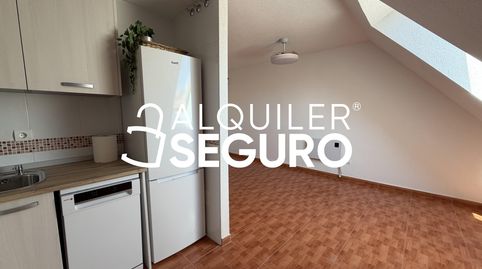 Foto 2 de Piso de alquiler en Callejon del Palomar, Yuncos, Toledo