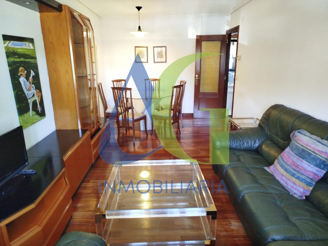Sala d'estar de Pis en venda en San Andrés del Rabanedo amb Calefacció, Parquet i Terrassa