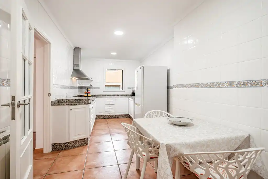 Küche von Country house zum Verkauf in Consell mit Klimaanlage, Heizung und Terrasse