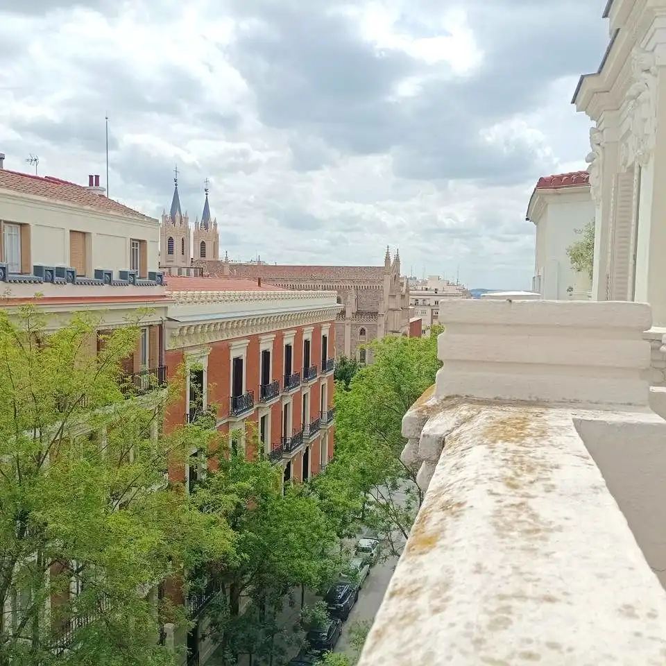 Vista exterior de Ático de alquiler en Madrid con Aire acondicionado, Calefacción y Terraza