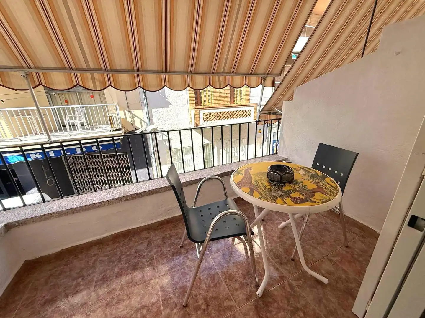 Apartamento con terraza en alquiler en Calafell Platja