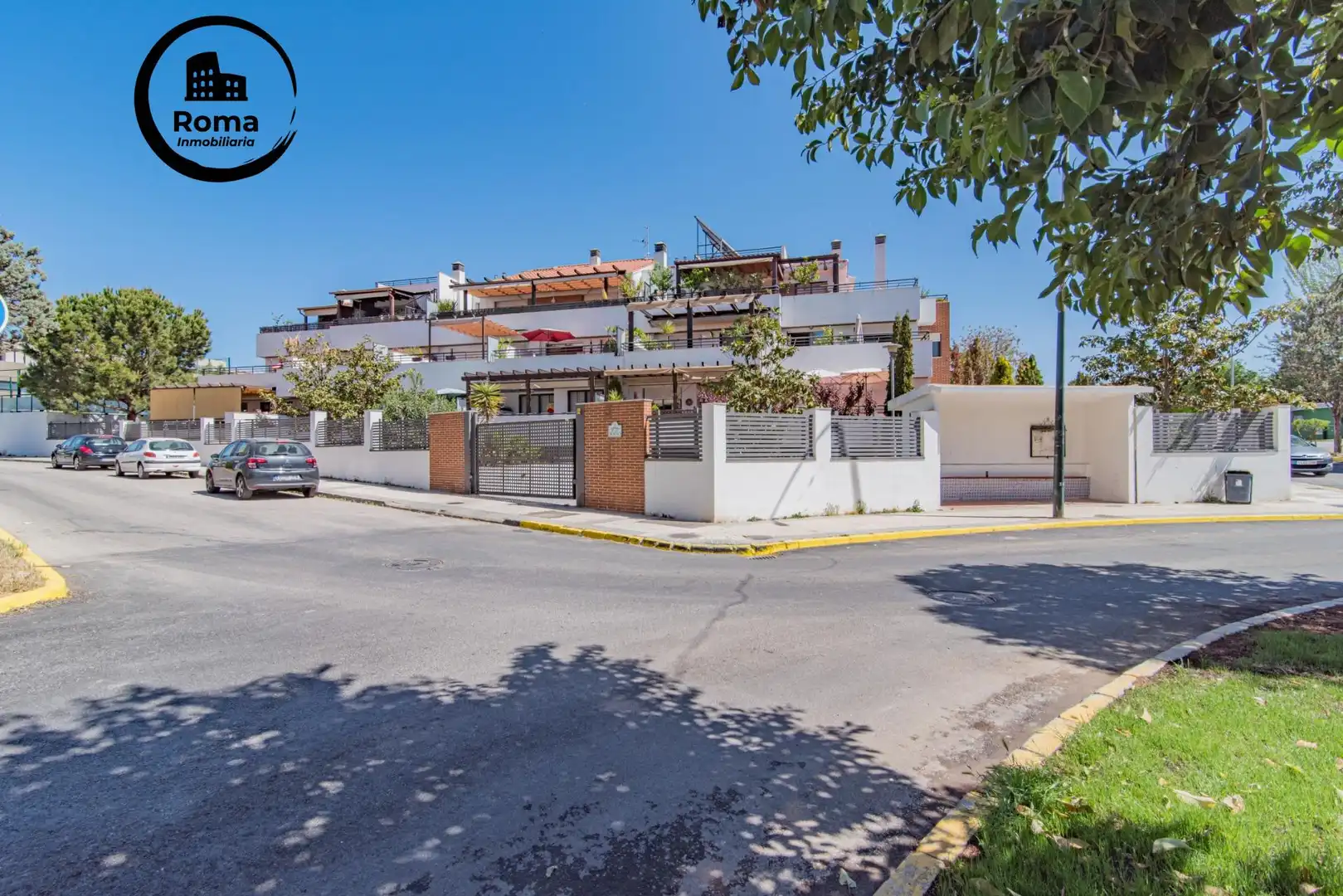 Vista exterior de Piso en venta en Albolote con Aire acondicionado, Calefacción y Piscina comunitaria