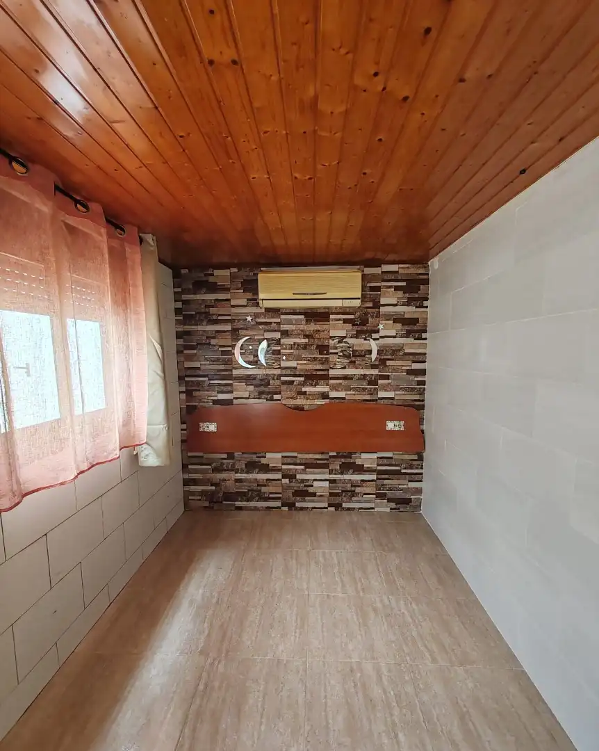 Bathroom of Study for sale in Badalona