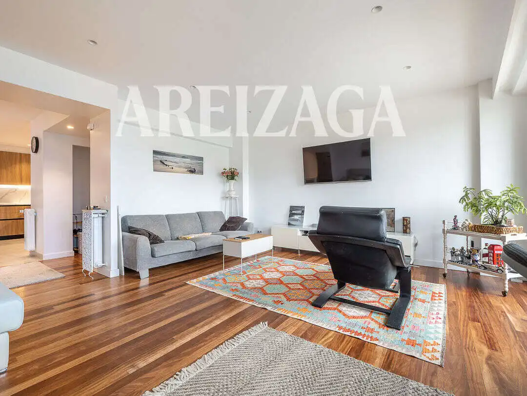 Sala de estar de Piso en venta en Donostia - San Sebastián  con Calefacción y Balcón