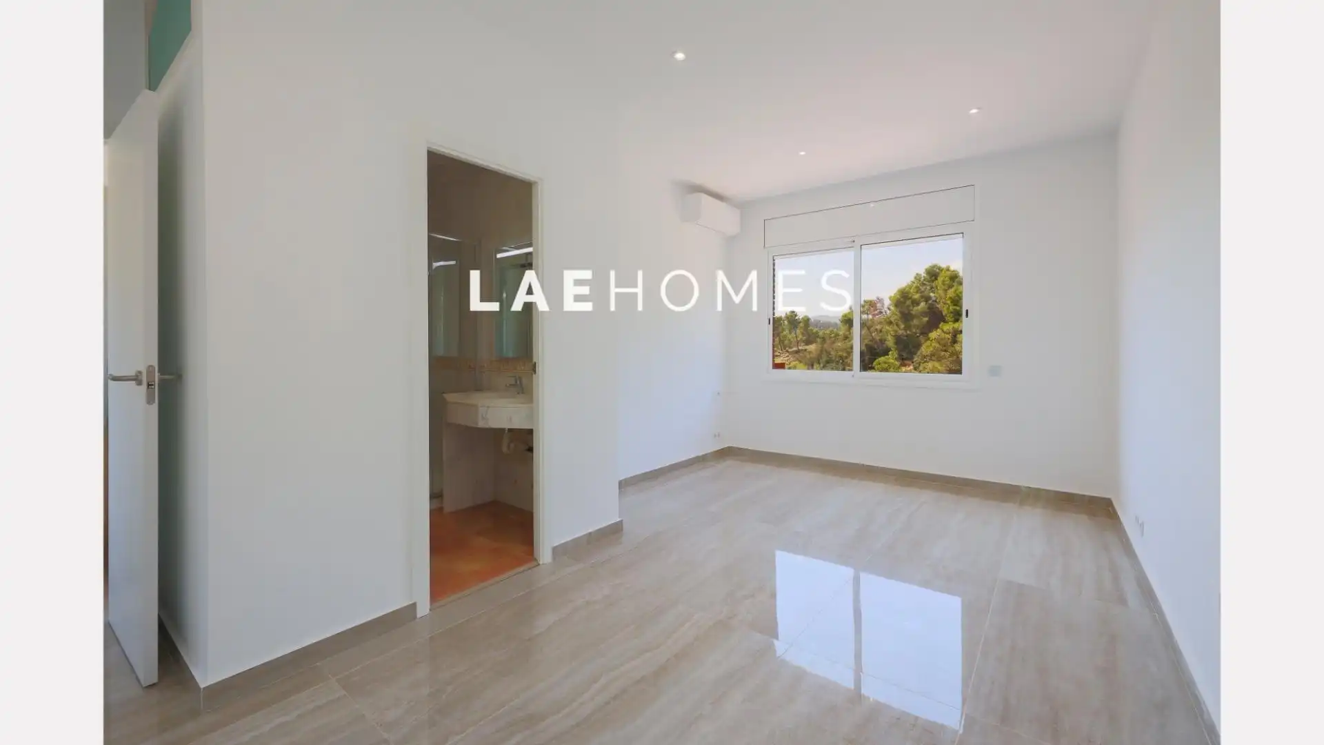 Bedroom of Houses for rent in Corbera de Llobregat  with Air Conditioner, Private garden and Terrace