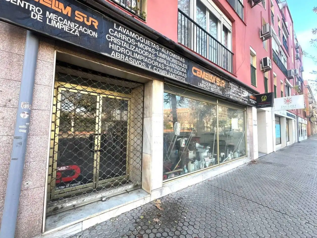 Local comercial en venda a Calle Resolana