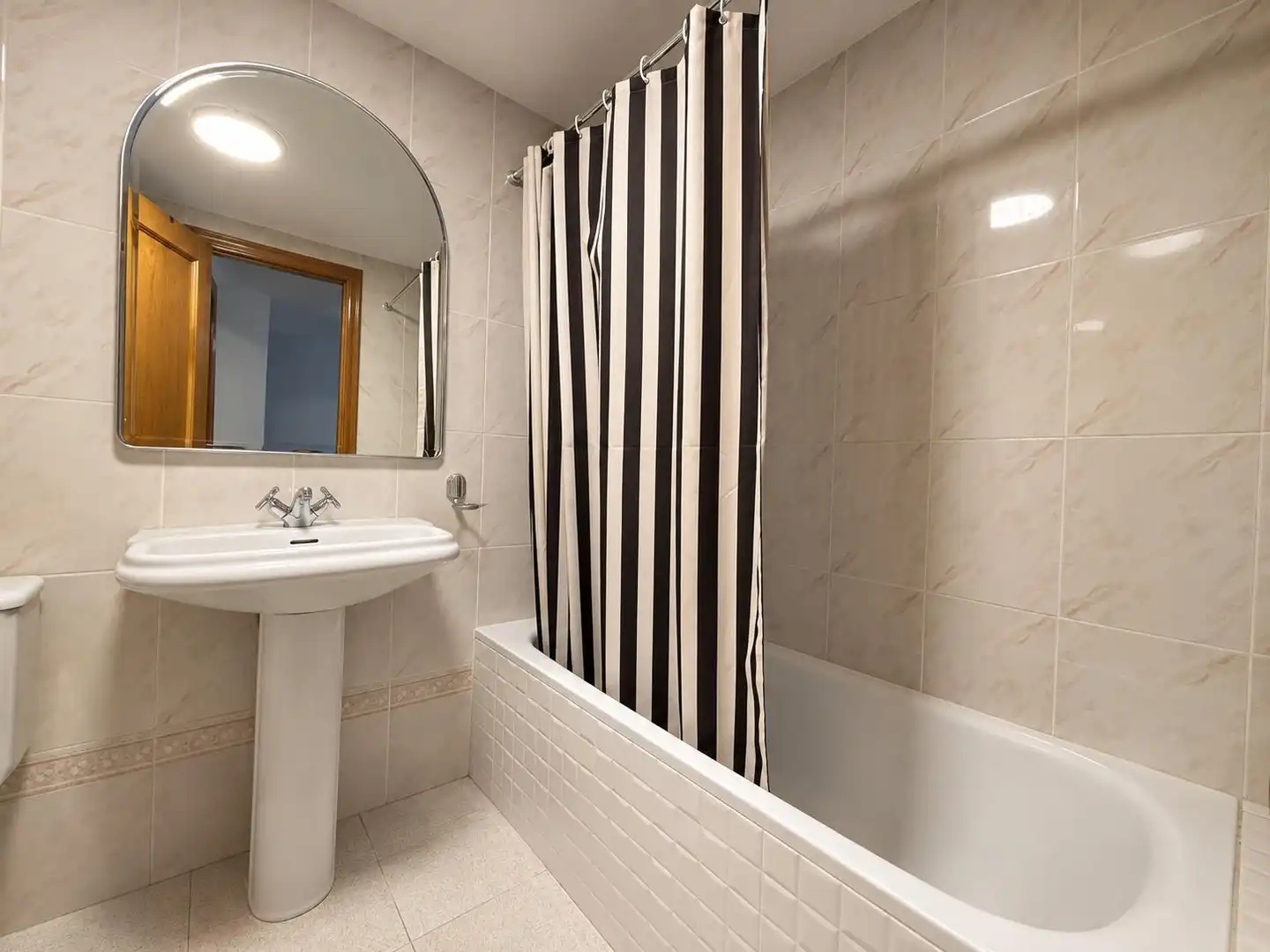 Bathroom of Flat for rent in Campoamor - Altozano