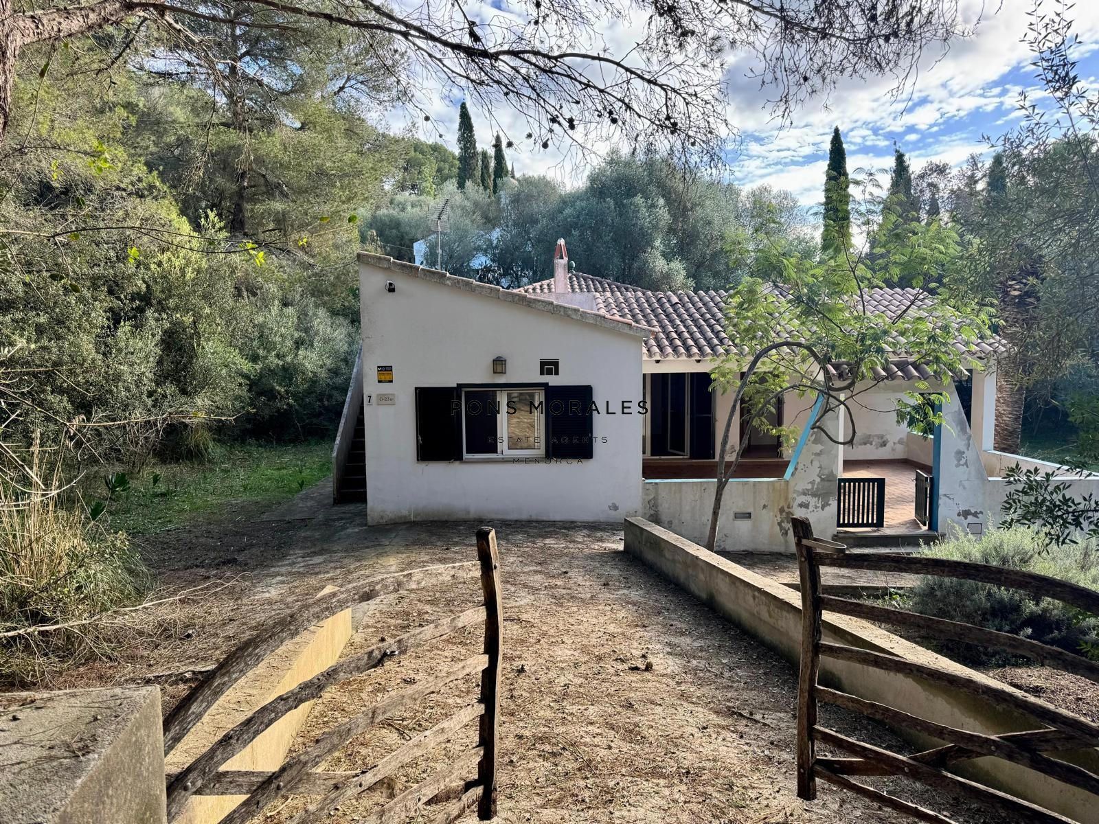 Vista exterior de Finca rústica en venda en Es Mercadal amb Calefacció, Jardí privat i Terrassa