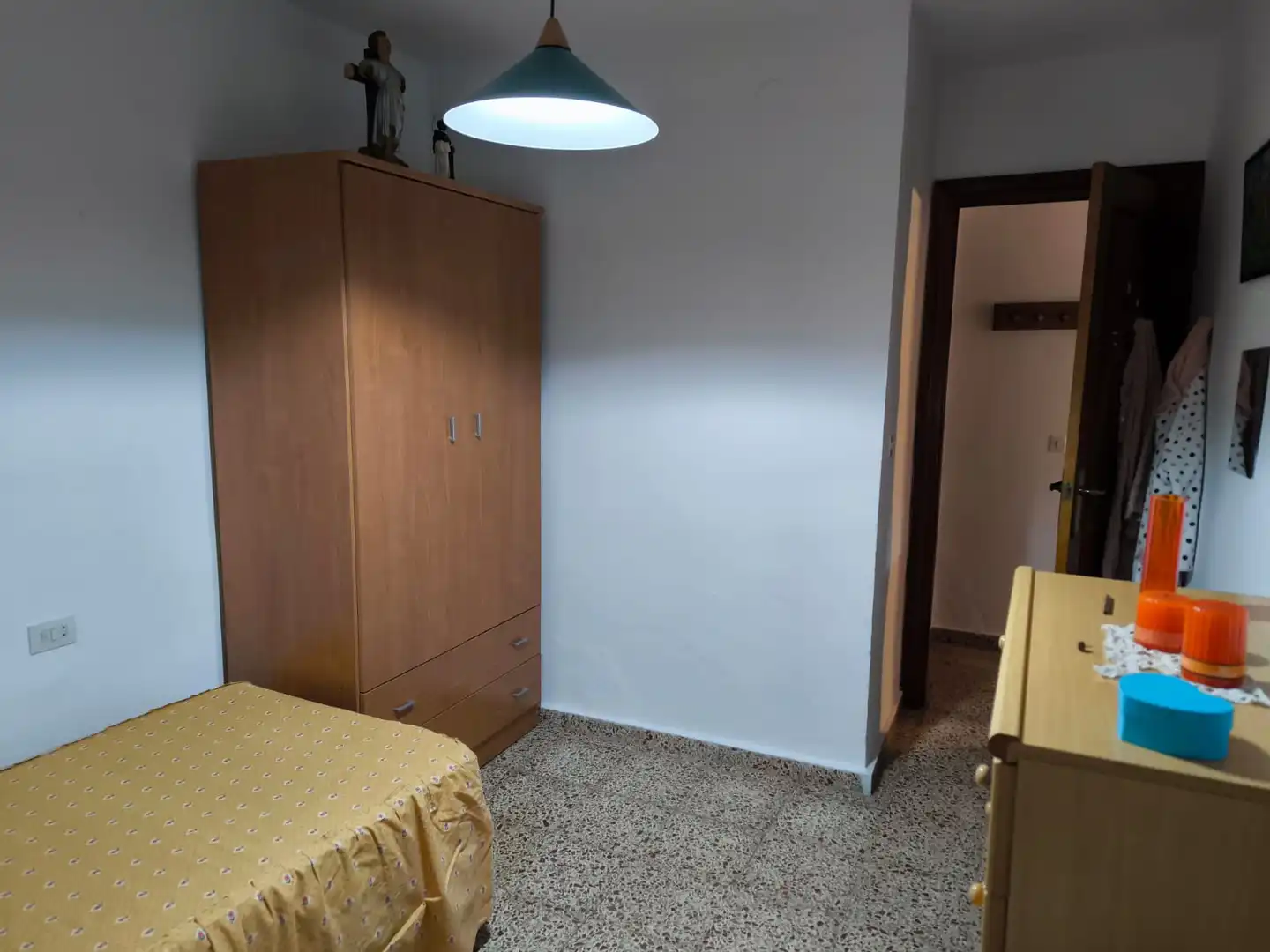 Dormitori de Planta baixa en venda en Ronda amb Terrassa