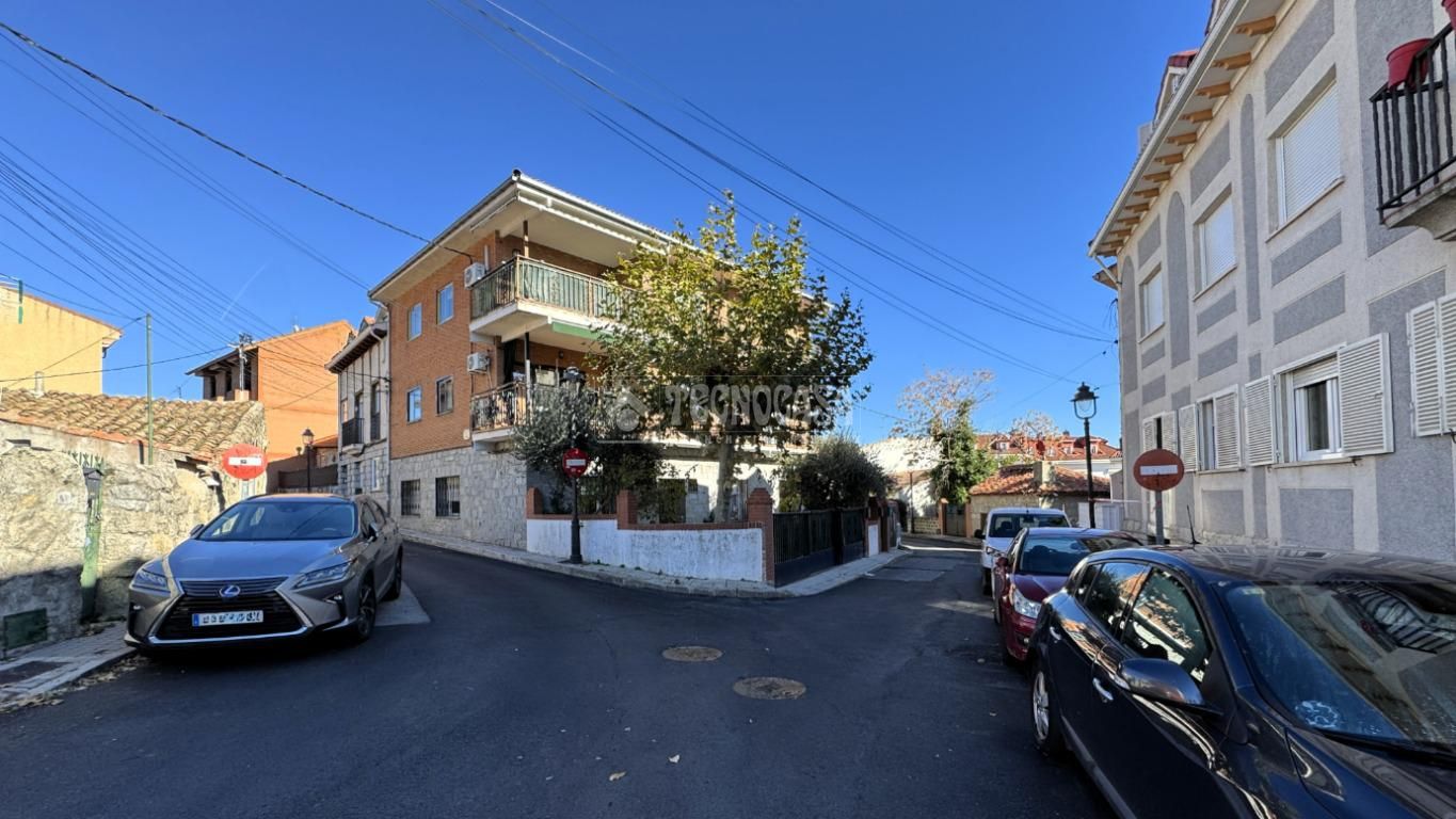 Vista exterior de Pis en venda en Moralzarzal amb Calefacció