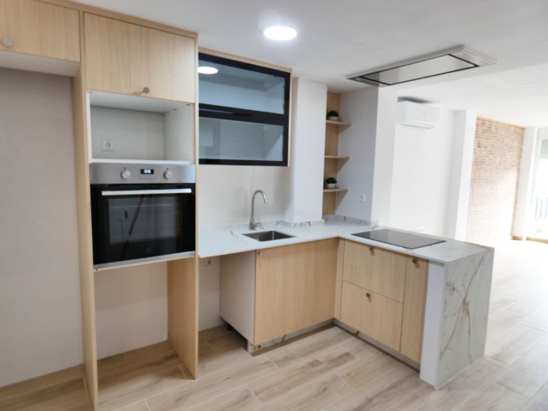 Küche von Wohnung miete in Rafelbuñol / Rafelbunyol mit Klimaanlage, Terrasse und Ofen