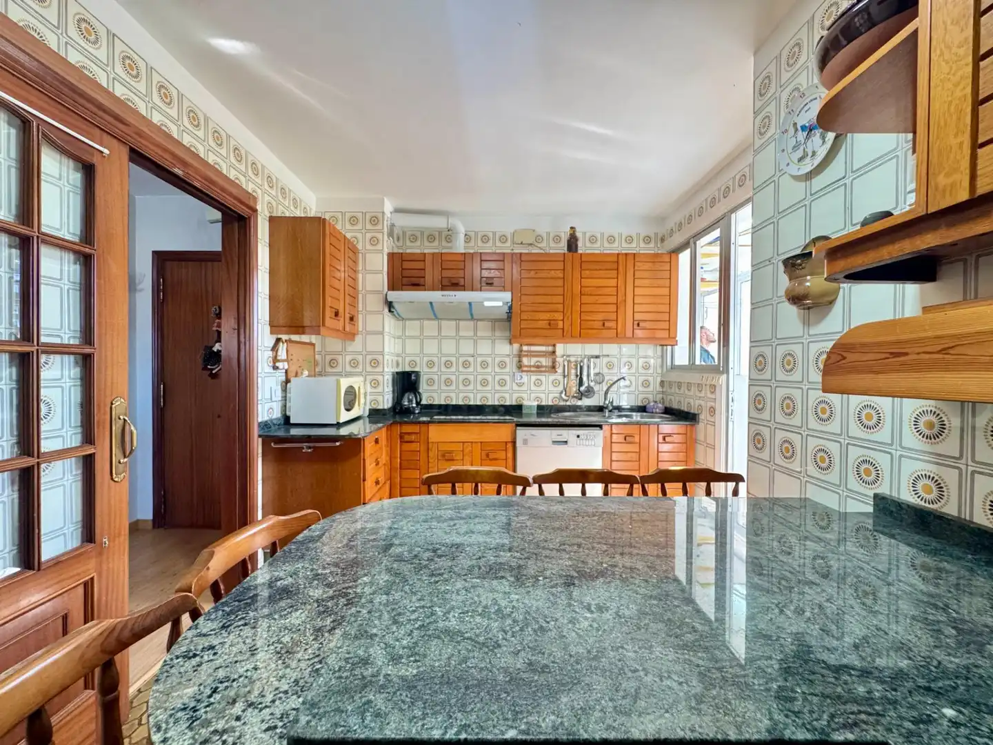 Cocina de Piso en venta en Vigo  con Calefacción y Trastero