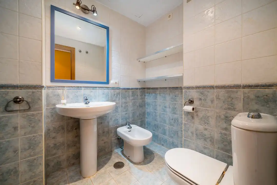 Badezimmer von Wohnung zum Verkauf in  Palma de Mallorca mit Klimaanlage, Heizung und Terrasse
