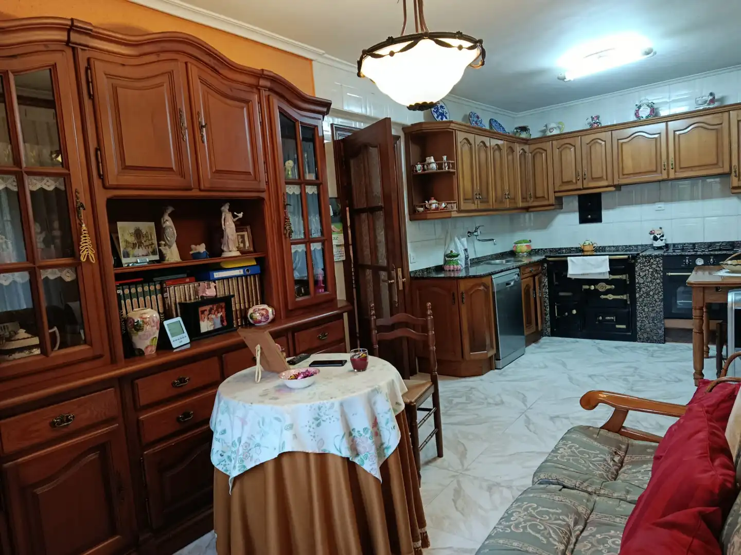 Cocina de Casa o chalet en venta en Santiurde de Toranzo con Jardín privado, Amueblado y Balcón