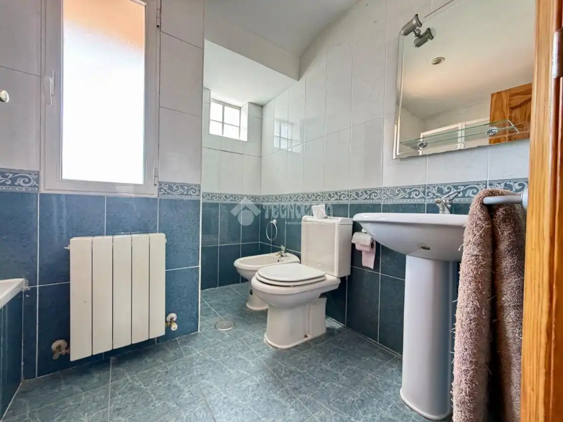 Baño de Casa adosada en venta en Daganzo de Arriba con Aire acondicionado y Calefacción