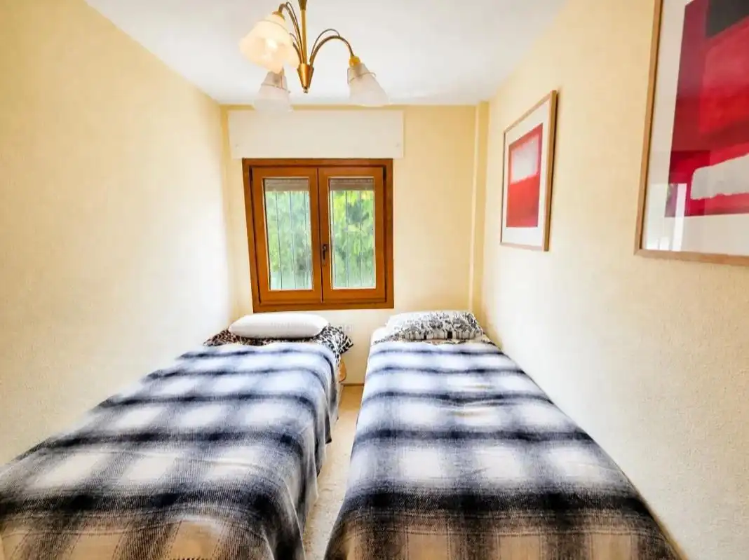 Habitación de Casa adosada en venta en Manilva