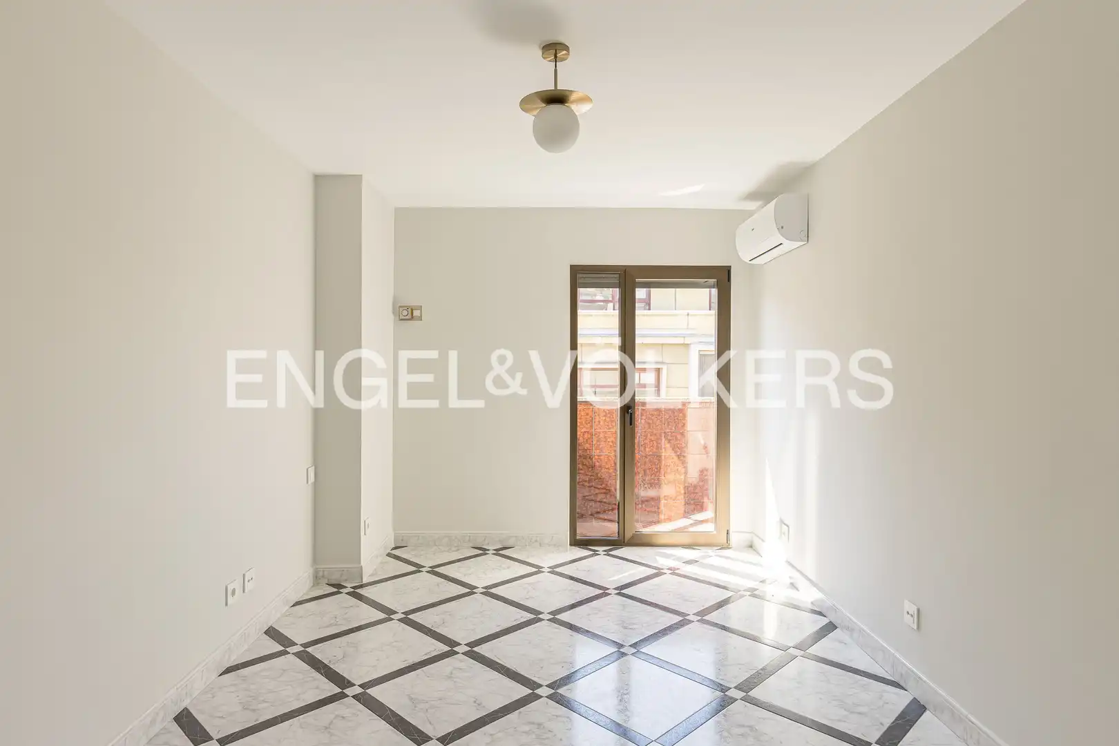 Flat for rent in Madrid  with Air Conditioner, Heating and Terrace