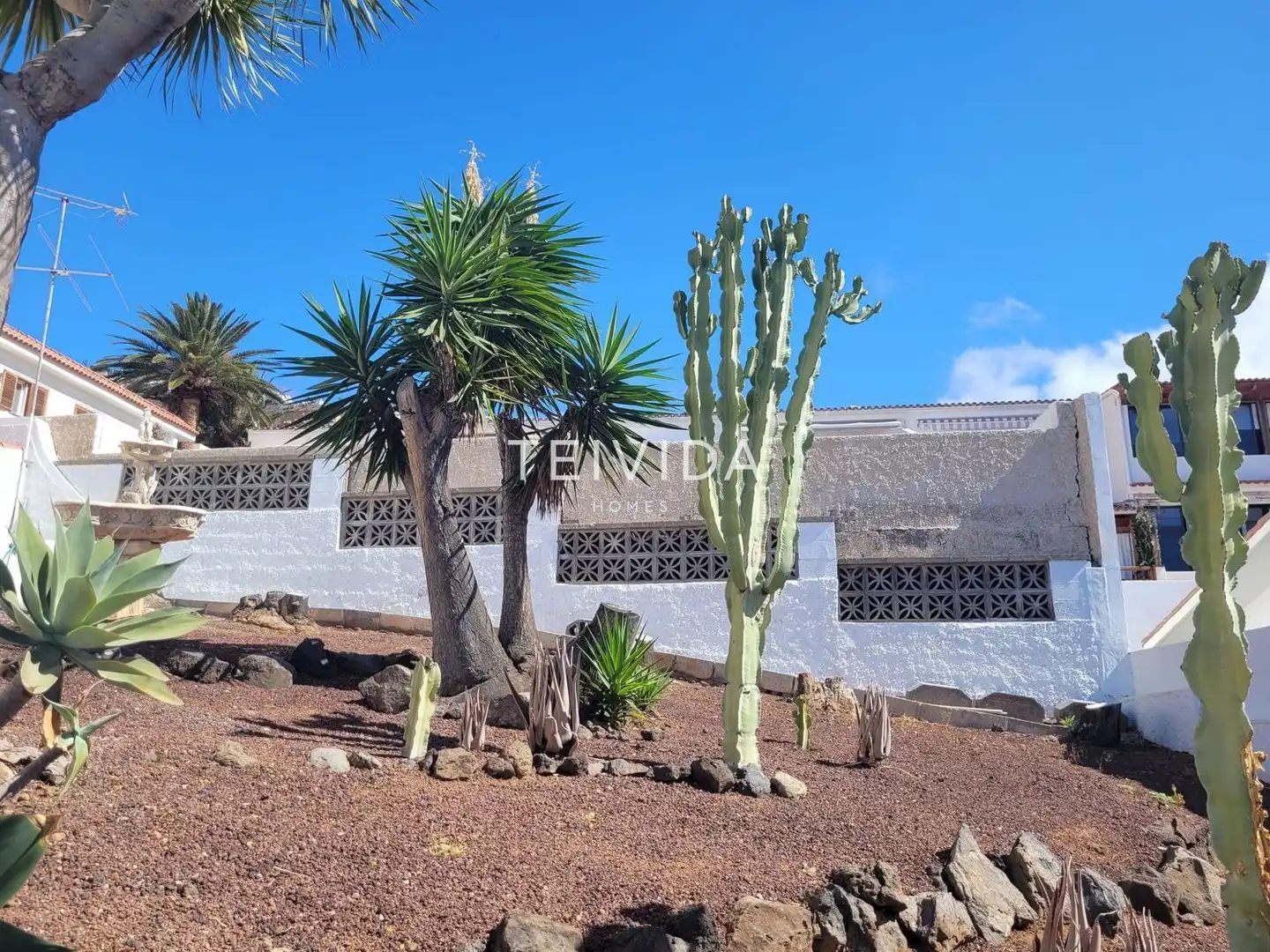 Exterior view of Duplexes for sale in El Rosario  with Terrace, Swimming Pool and Community pool