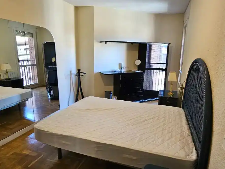 Bedroom of Flat for rent in  Pamplona / Iruña  with Parquet flooring, Storage room and Furnished