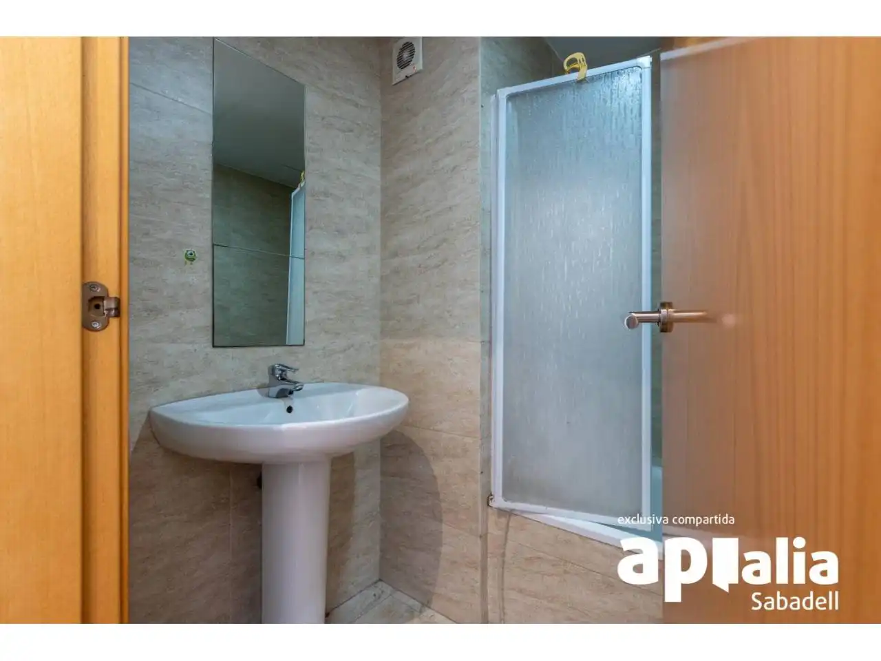 Baño de Casa o chalet en venta en Sabadell con Aire acondicionado, Calefacción y Jardín privado