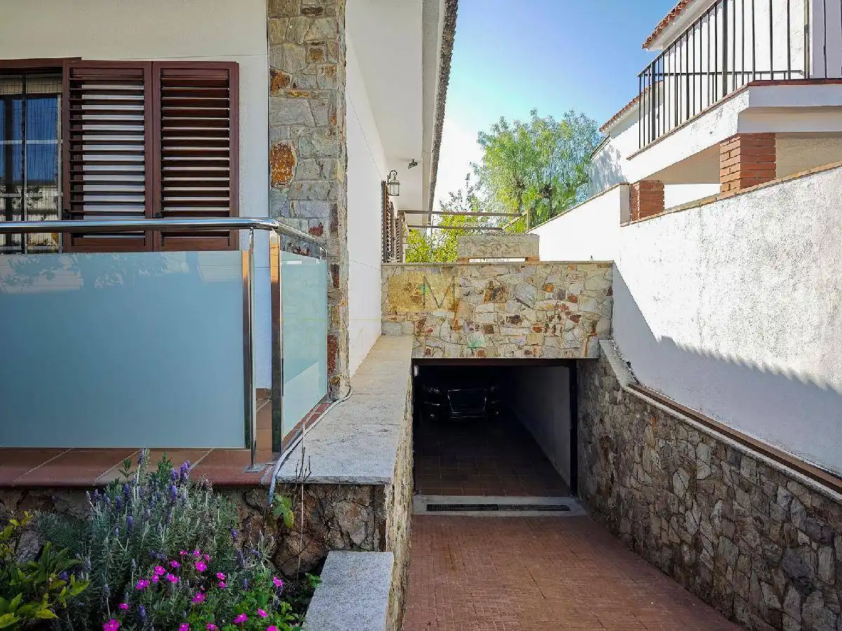Houses for sale in Sant Pere de Ribes  with Air Conditioner, Heating and Private garden