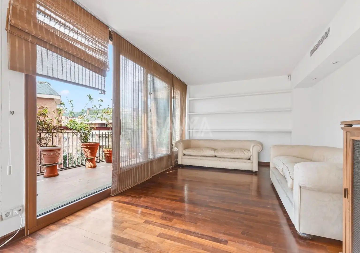 Living room of Attic for sale in Barcelona  with Terrace, Storage room and Swimming Pool