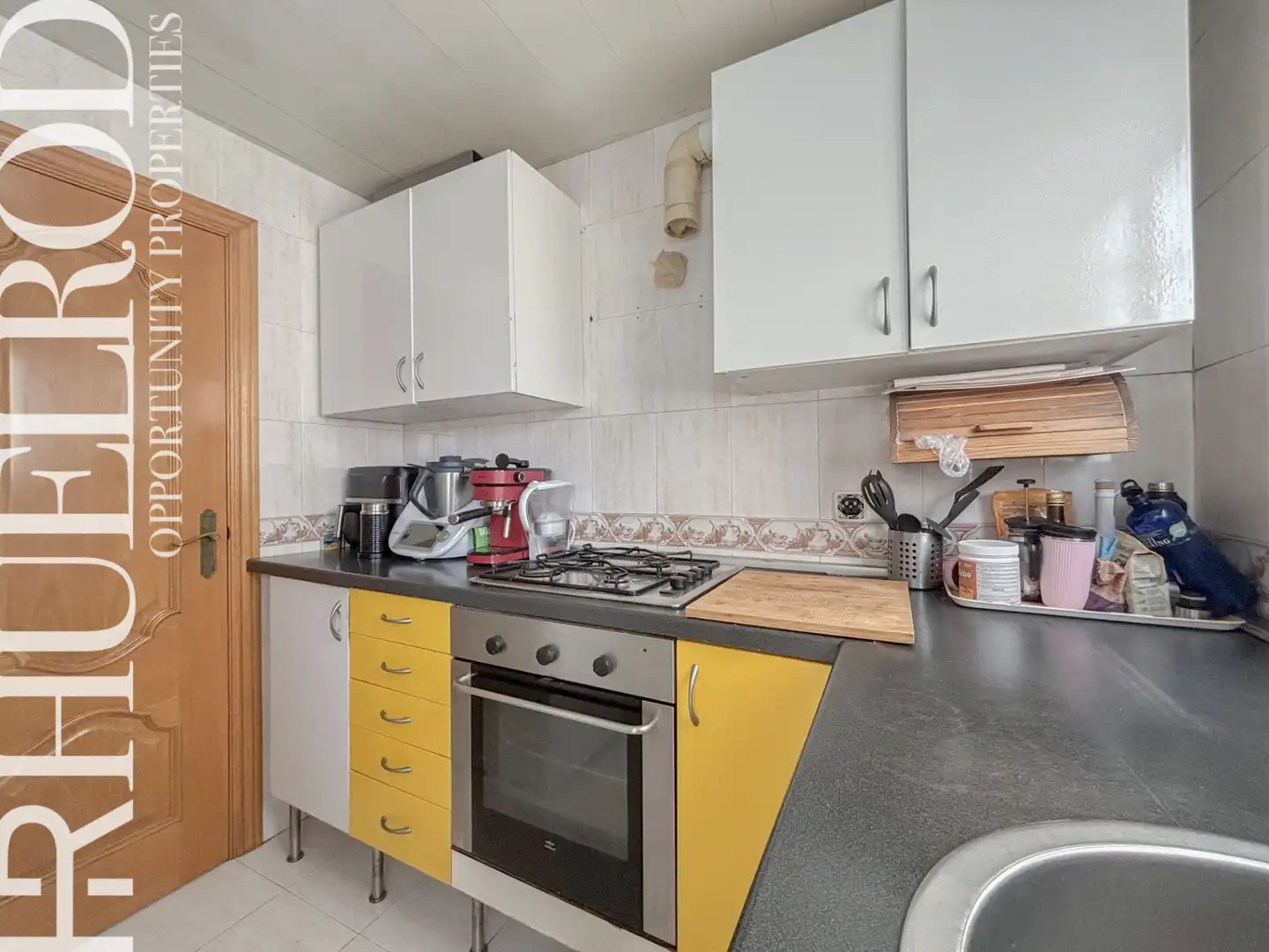 Cocina de Piso en venta en Santa Coloma de Gramenet con Calefacción, Parquet y Amueblado