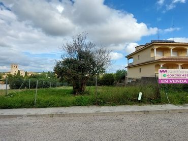 Terreno residencial en venta en Carrer Montserrat
