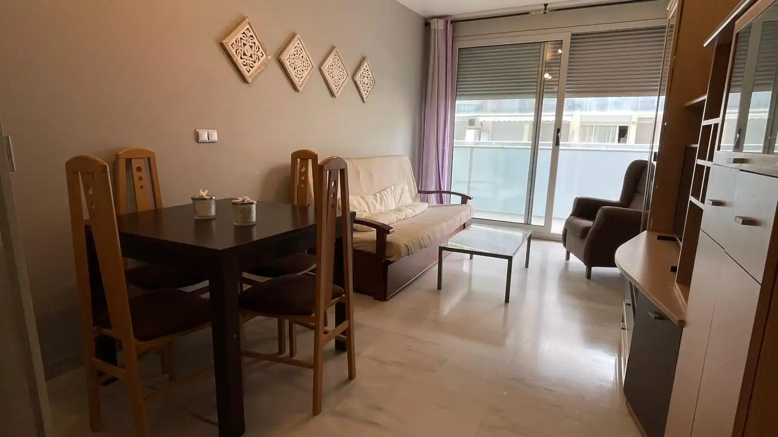 Sala d'estar de Apartament de lloguer en Villajoyosa / La Vila Joiosa amb Aire condicionat, Moblat i Balcó