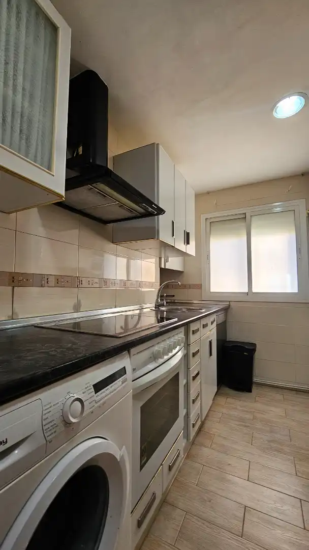 Cocina de Piso en venta en Zaragoza con Calefacción y Amueblado