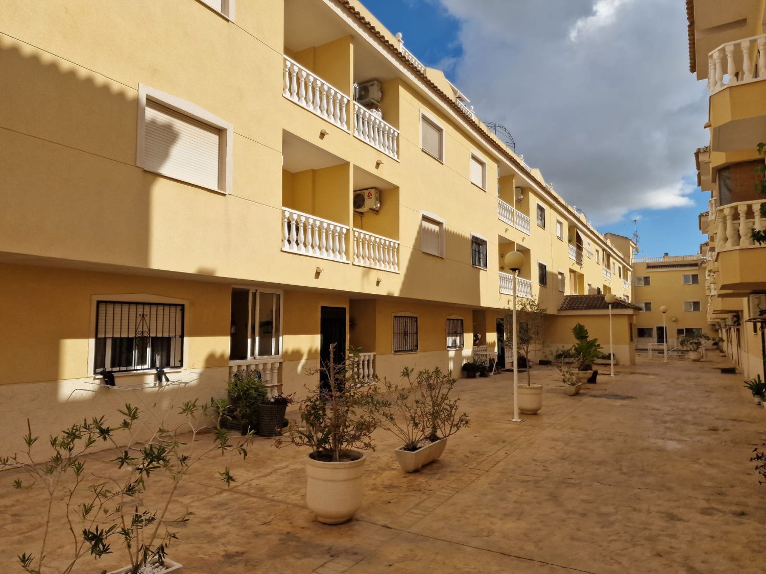 Vista exterior de Apartament en venda en Formentera del Segura amb Aire condicionat, Terrassa i Moblat