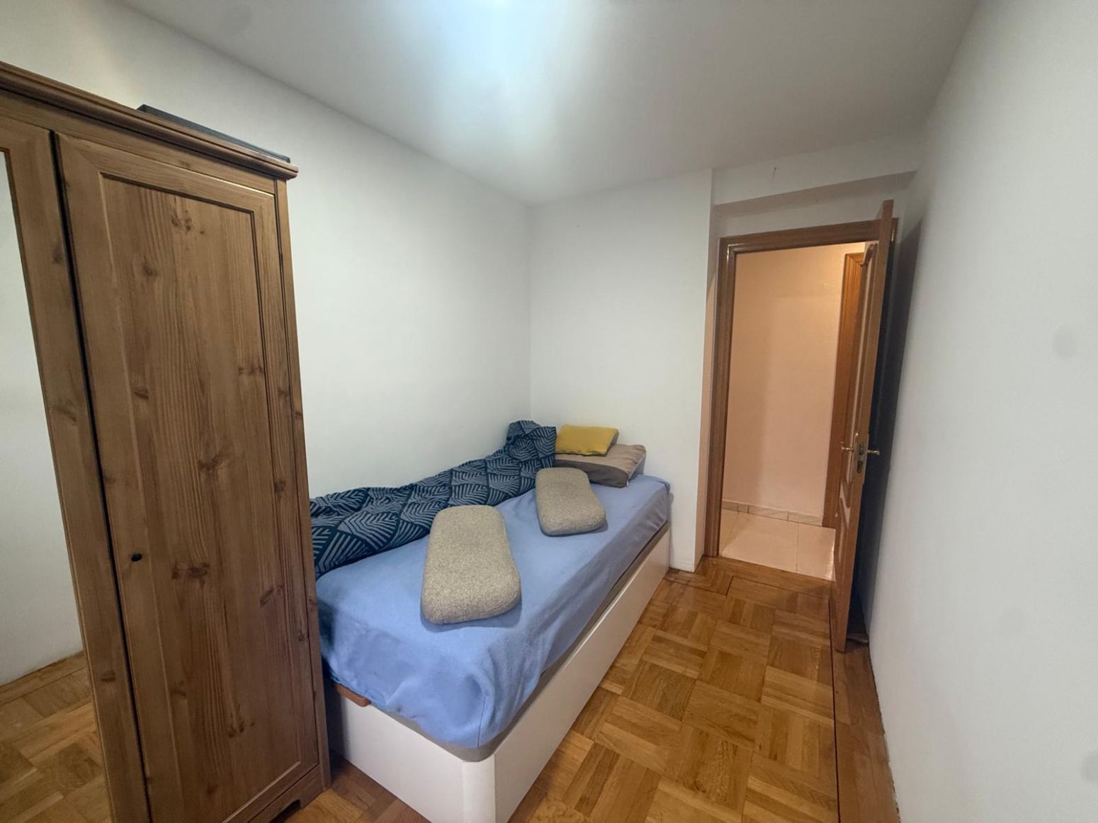 Habitación de Piso en venta en Avilés con Calefacción, Parquet y Amueblado