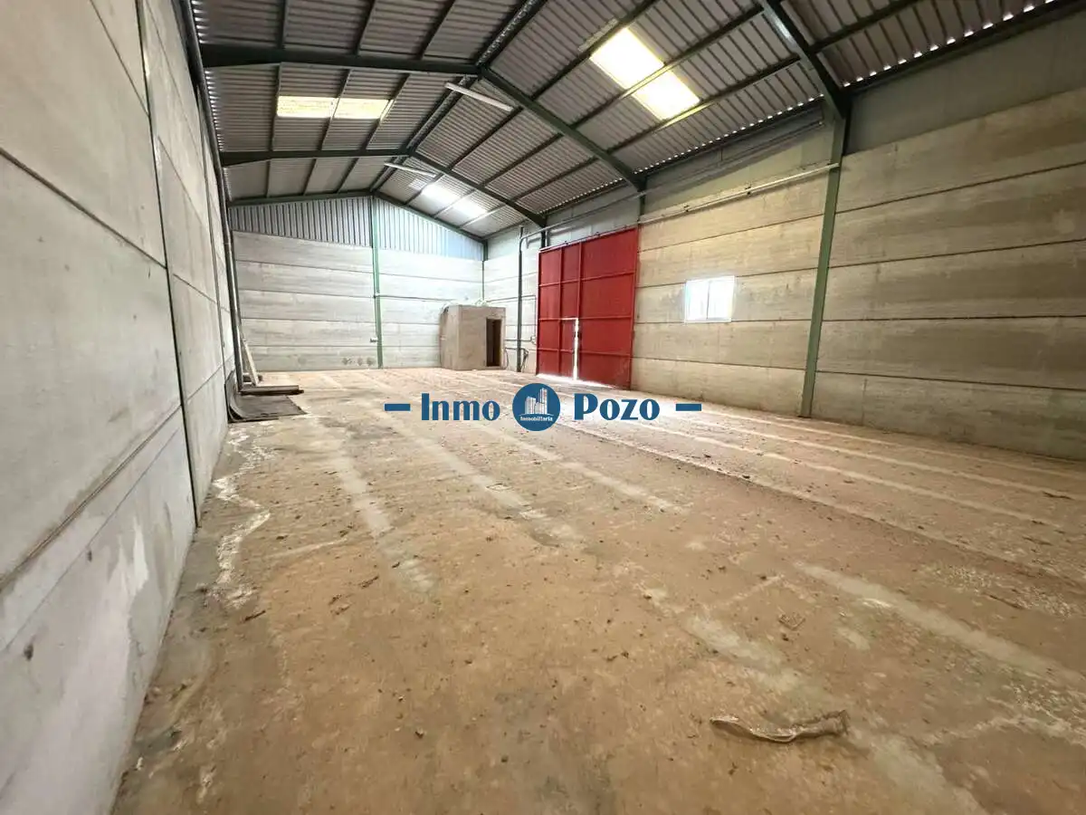 Nave industrial en venta en Almendralejo, imagen 2