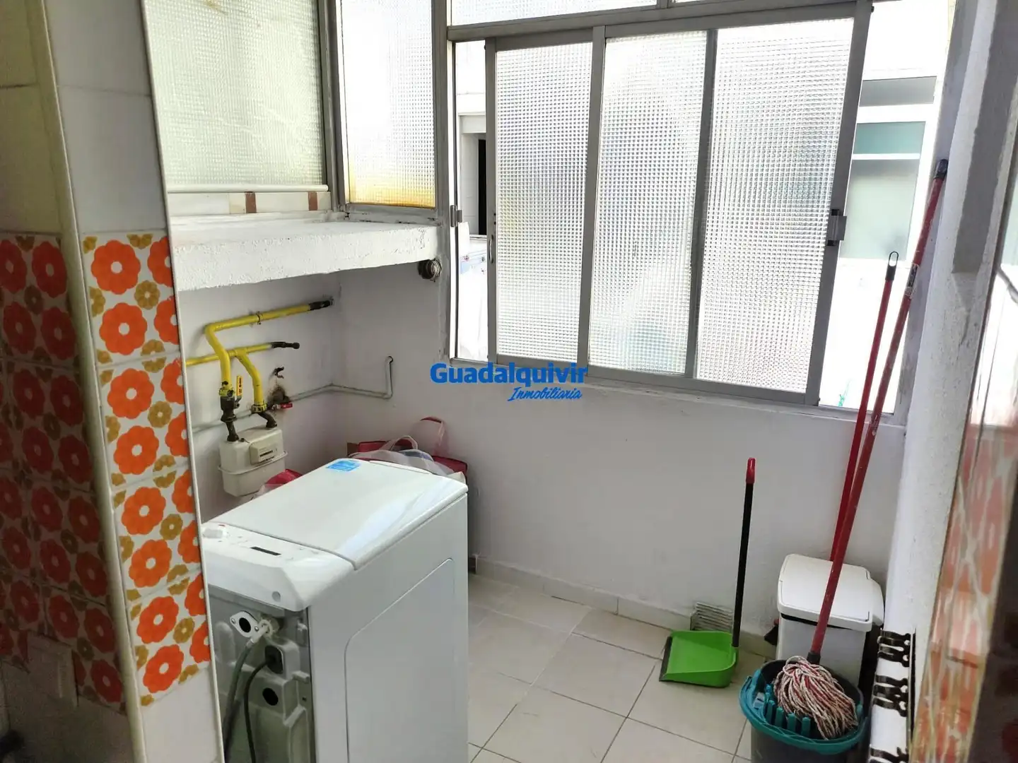Flat for rent in Sevilla  with Air Conditioner, Furnished and Community pool