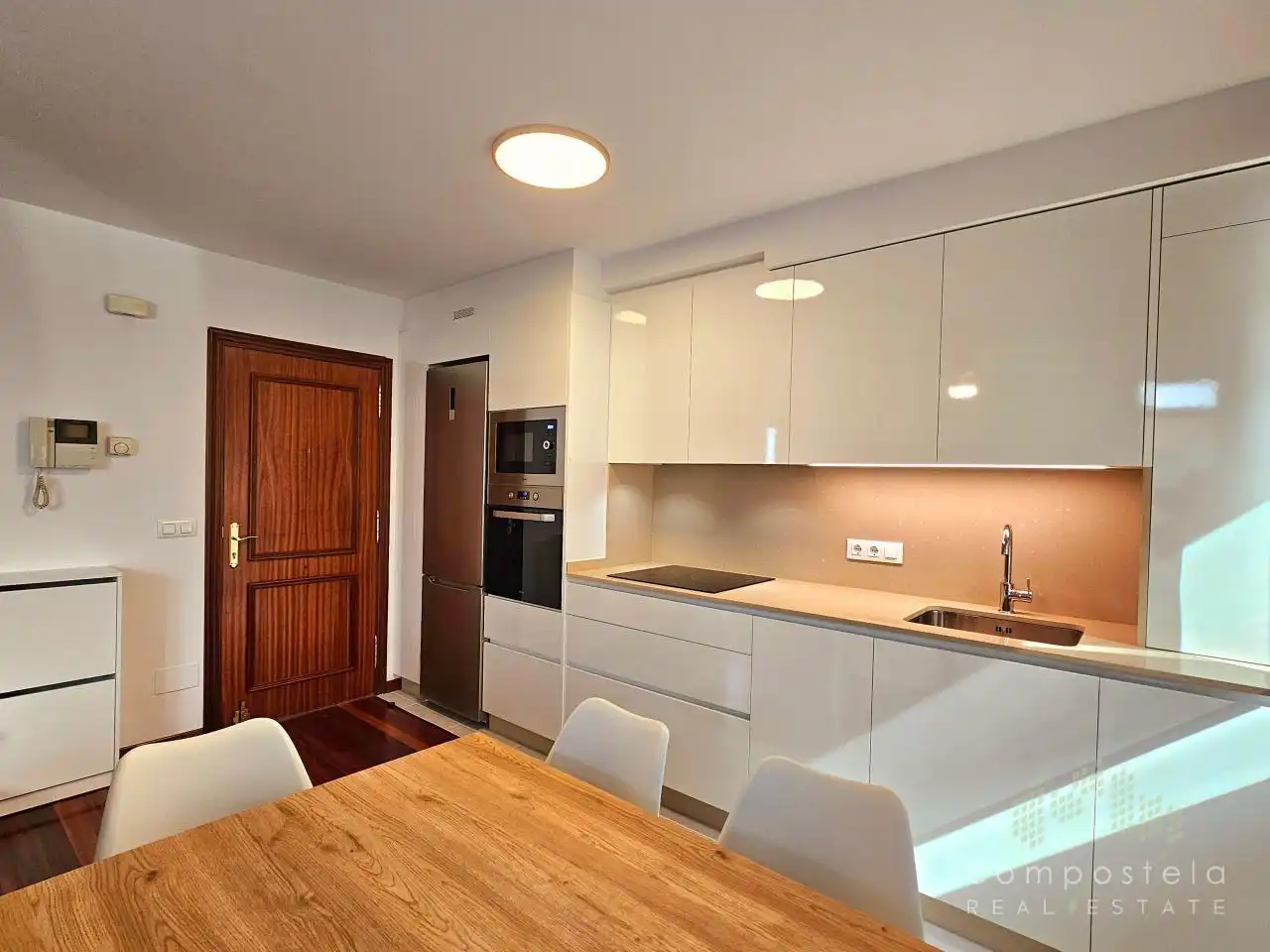 Cocina de Dúplex de alquiler en Ames con Calefacción, Parquet y Trastero