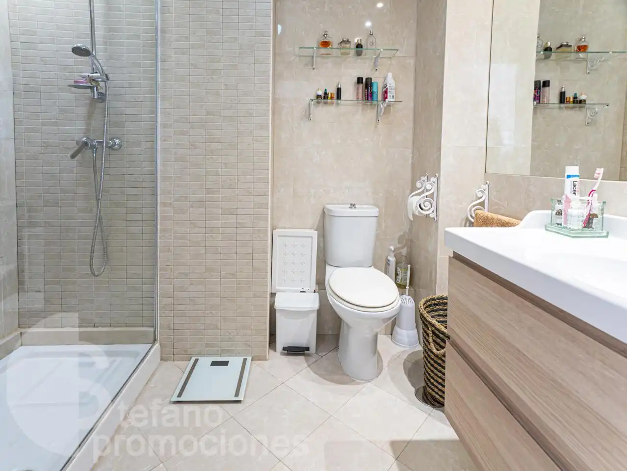 Bathroom of Detached homes for sale in Málaga  with Air Conditioner, Parquet flooring and Terrace