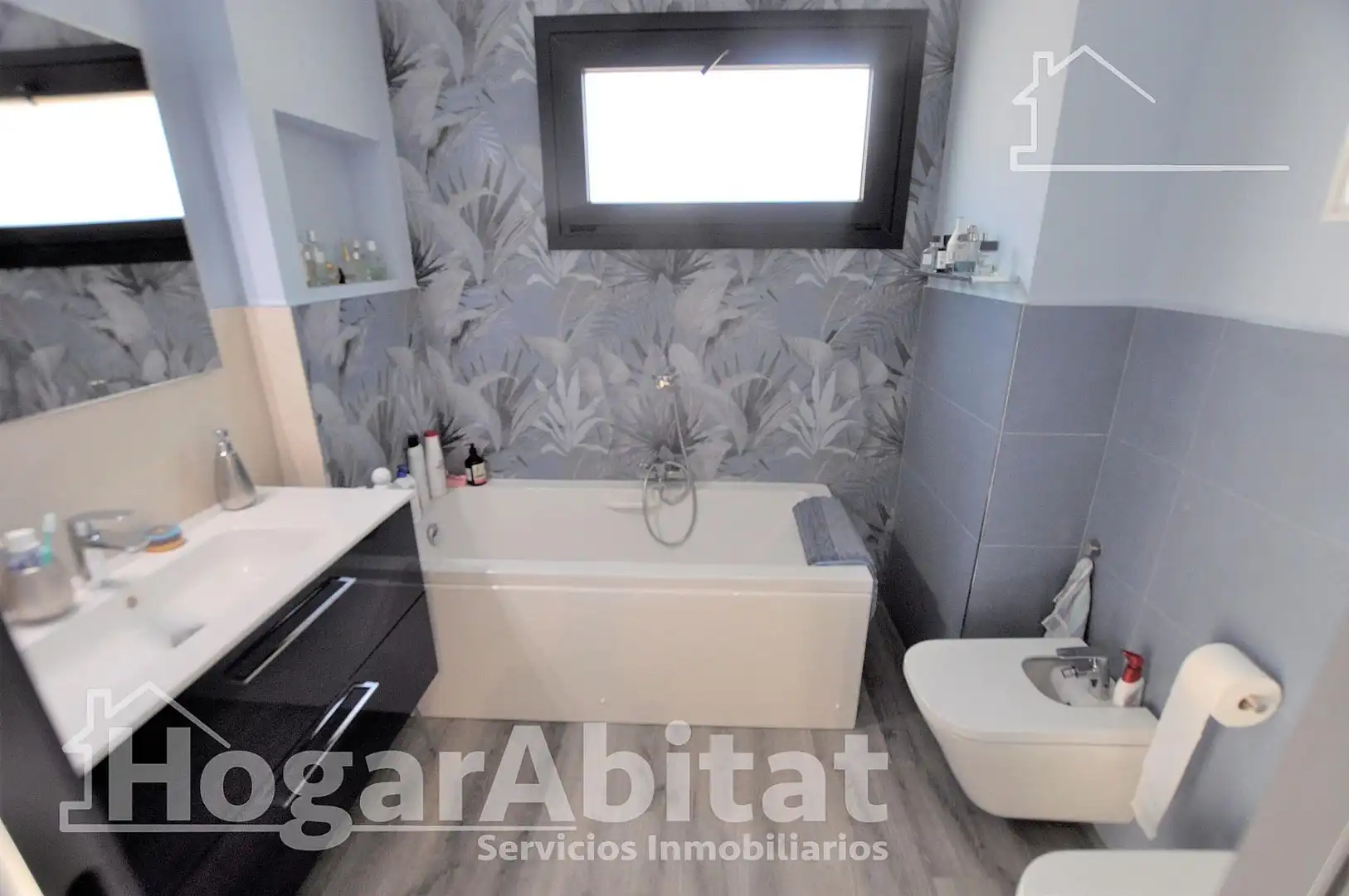 Bany de Casa o xalet en venda en Riba-roja de Túria amb Aire condicionat, Terrassa i Traster