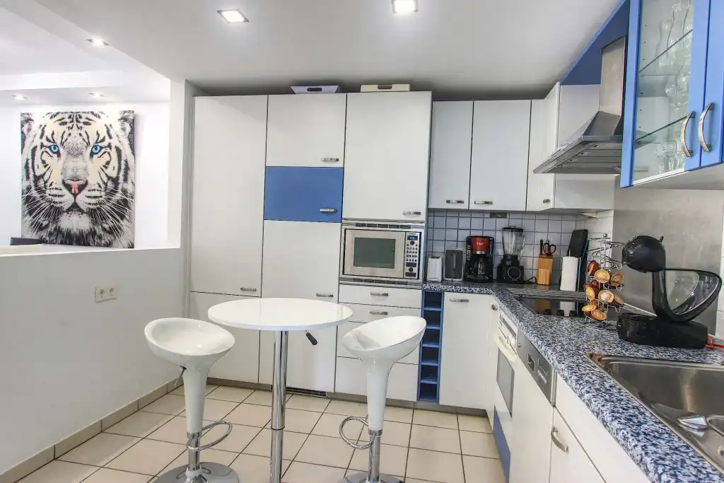 Cocina de Ático en venta en Marbella con Aire acondicionado, Calefacción y Terraza